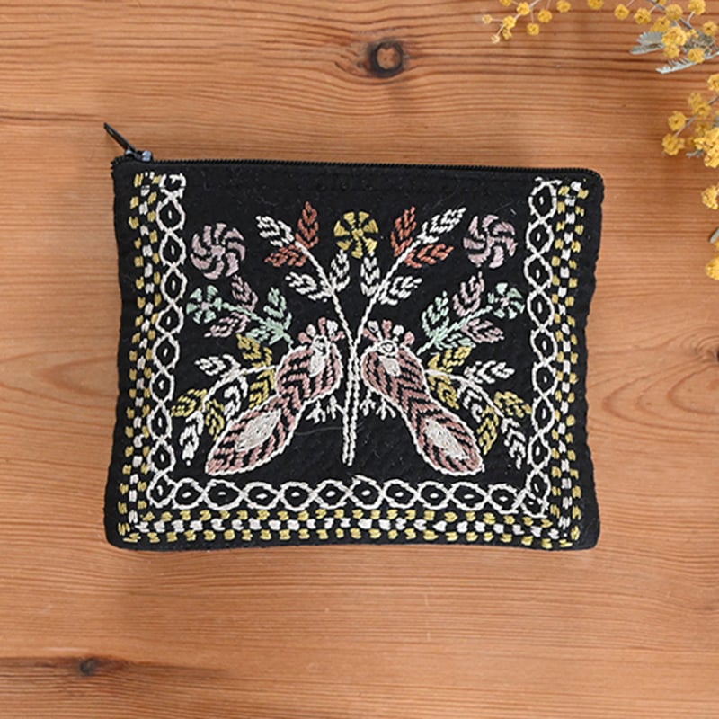 ノクシカタ　刺繍絵 ノクシカタポーチ付きティッシュケース 花と鳥 | 39702 | Craftlink