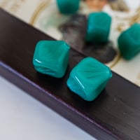 tt16◆2個◆西ドイツヴィンテージビーズ14x12mm エメラルドグリーンバイコーンビーズ