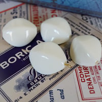jh65◆4個◆西ドイツヴィンテージビーズ22x20mm フラットオーバル  アイボリーホワイト