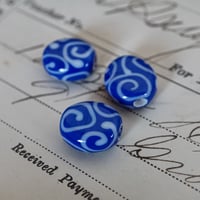 lu1596◆3個◆フィリグリーランプワークスペインビーズ13x12mm　ブルークラインカラー