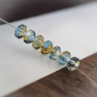 cb42◆約50個◆チェコビーズ3x5mm　ブルーアンバー色のビーズ