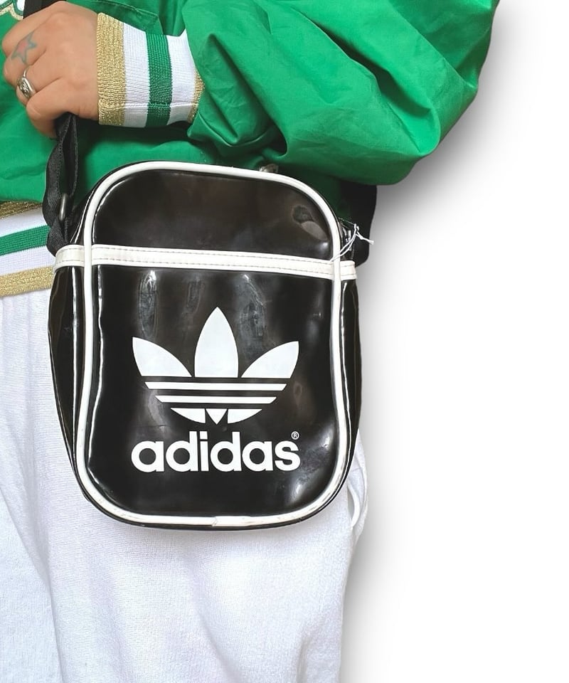 adidasエナメルショルダーbag/127 | 古着と雑貨パンダ
