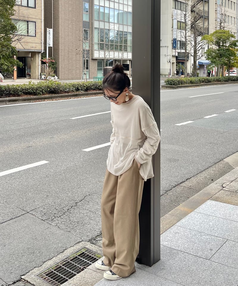 Spring Collection】 Tuck Wide Pants〈2301-220918