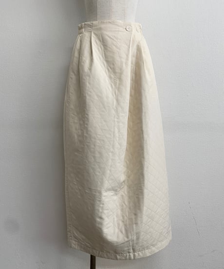 Tuck Lap Skirt〈2318-330930〉