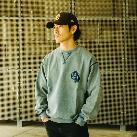 EMBROIDERY USED WASH CREW  SWEAT【BLUE】