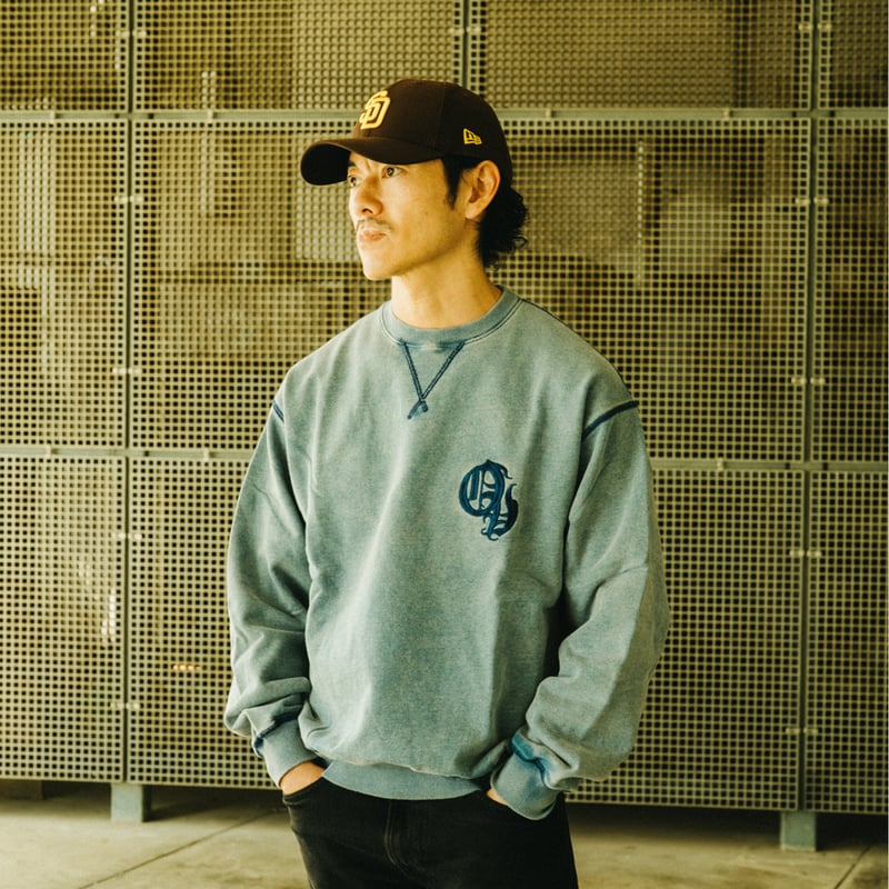EMBROIDERY USED WASH CREW SWEAT【BLUE】 | One Verse