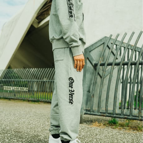OLD LOGO EMBROIDERY SWEAT ZIP PARKA & PANTS SET UP 【GRAY】