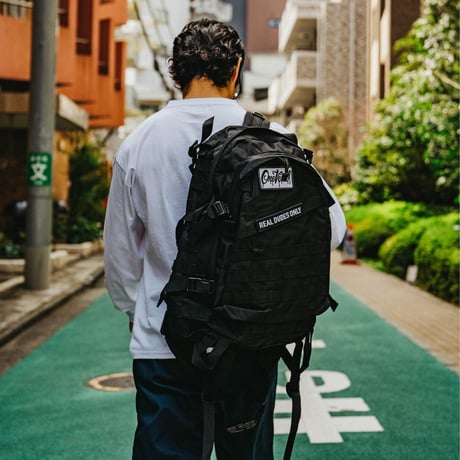 LOGO WAPPEN CANVAS MILITARY BAG【BLACK】