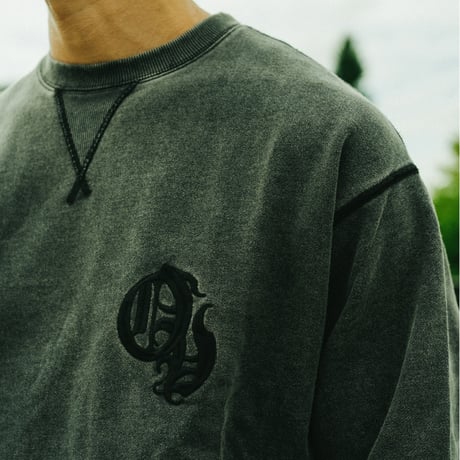 EMBROIDERY USED WASH CREW  SWEAT【BLACK】