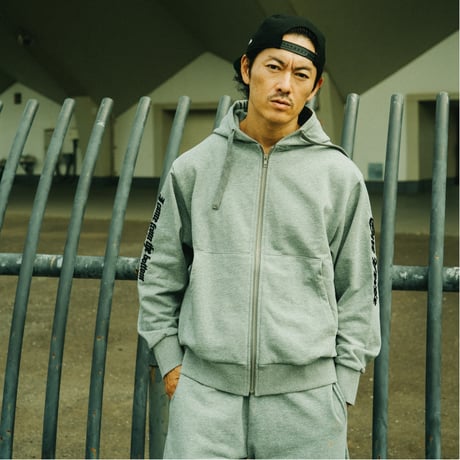 OLD LOGO EMBROIDERY SWEAT ZIP PARKA & PANTS SET UP 【GRAY】