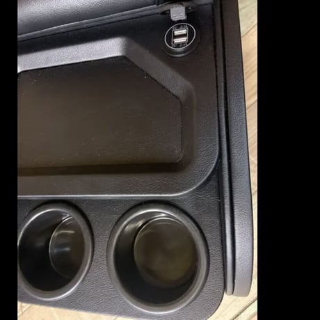 ハイエース標準車両用カスタムクラブオリジナルコンソールボックスUSB有り