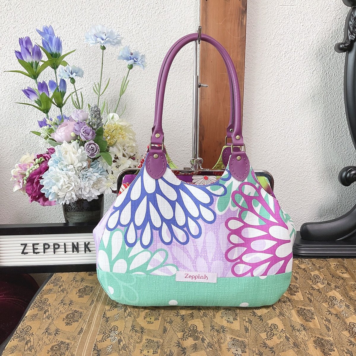 Sparkle菊柄あおりがま口バッグ・パープル | Zeppink