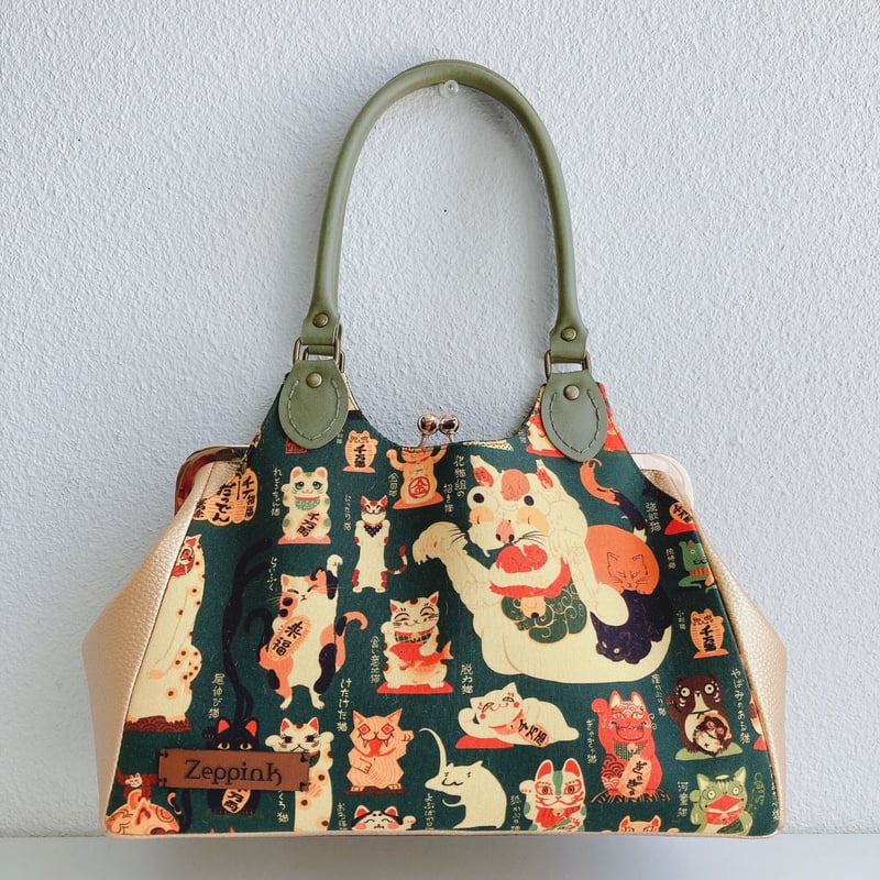 両面表面 猫アラベスク柄 3weyあおりがま口 リュック バッグ ハンドメイド 受注製作】ねこたま ネコベンリー口金のあおりがま口バッグ