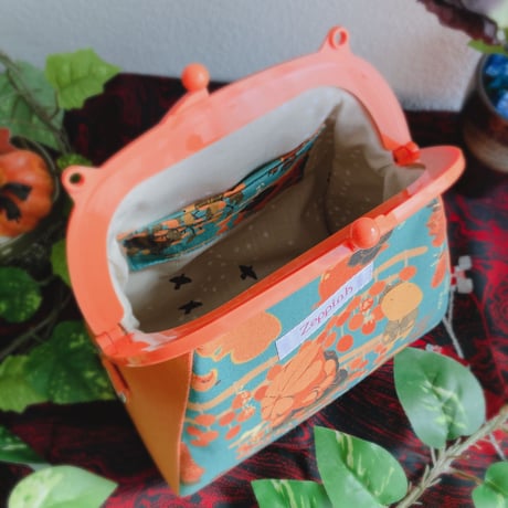 あやかし柿プラスチック口金がま口バッグ