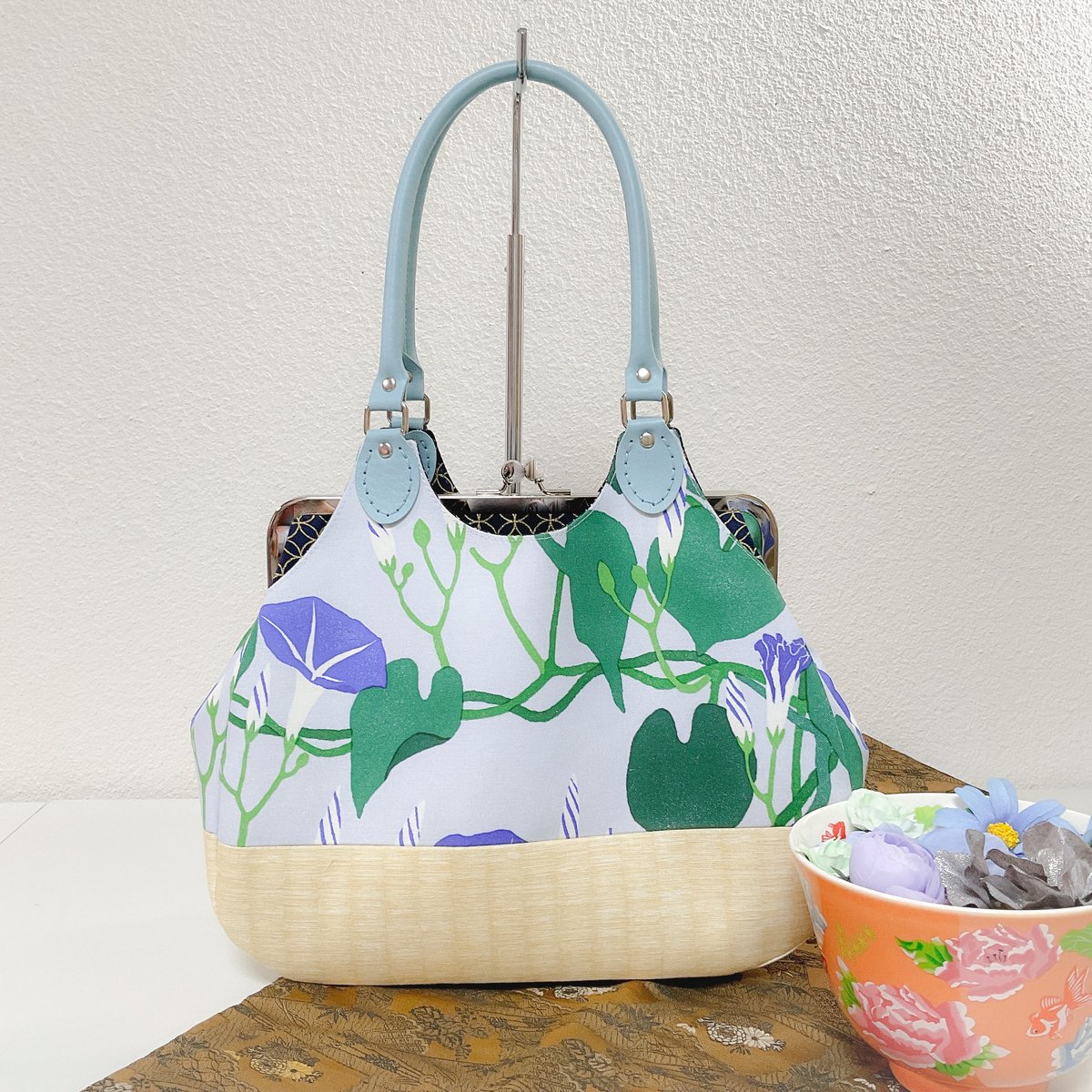 朝の顔(空色)あおりがま口バッグ | Zeppink