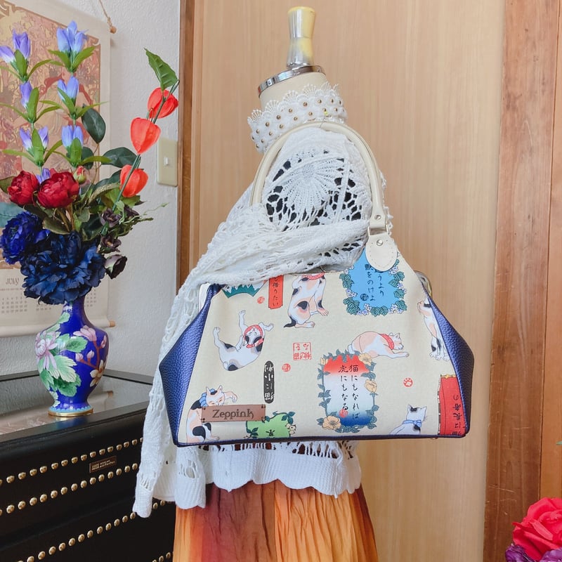 がま口バッグ　ハンドメイド　猫柄　クリスマス 猫柄♥がま口バッグ♥ハンドメイド - メルカリ