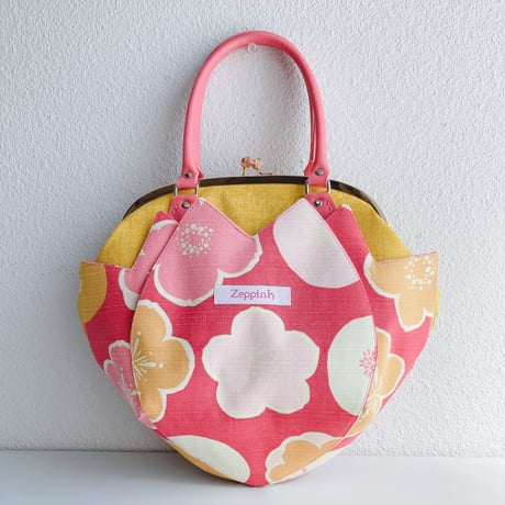 レトロ可愛い♪手差しビーズバッグ　がま口バッグ　ピンク　桜 レトロ可愛い♪手差しビーズバッグ がま口バッグ ピンク 桜