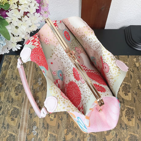 Sparkle菊柄あおりがま口バッグ・ピンク