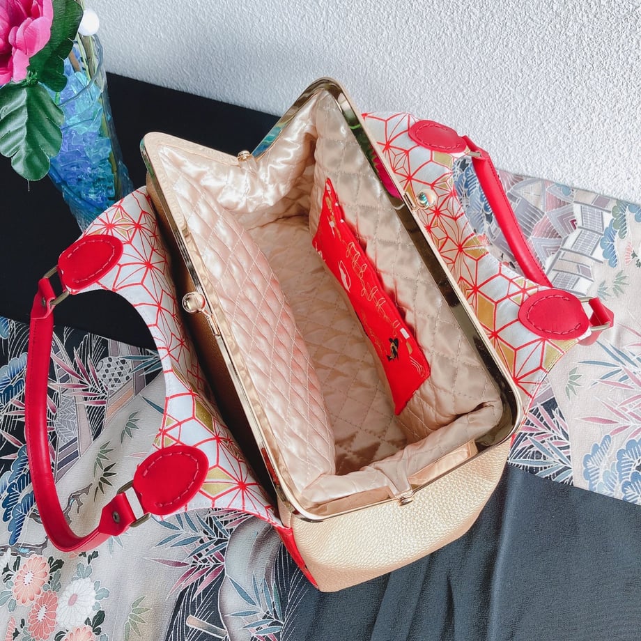 61d4ebe6c15c5a59359c954e