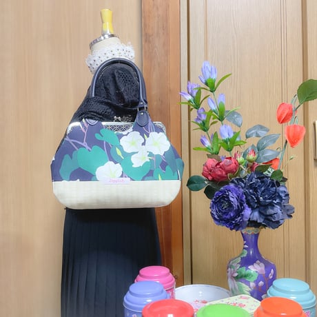 夜の顔(紺色)あおりがま口バッグ