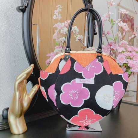 春花がま口バッグ・ブラック