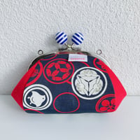 三つ兎家紋柄がま口ポーチ