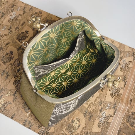 鳥獣戯画柄がま口バッグ(茶)