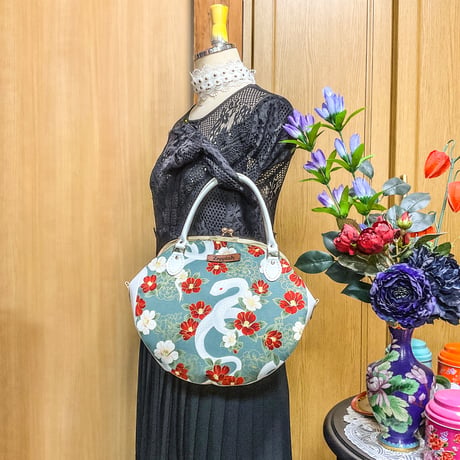 白蛇(ブルーグリーン)がま口バッグ