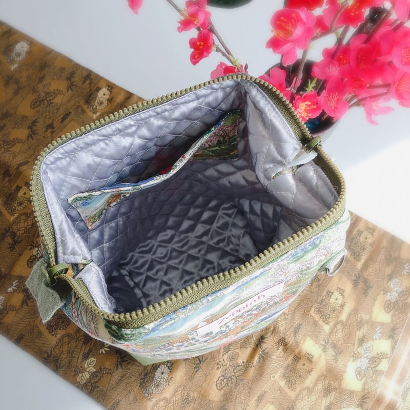 浮世絵風・春の風景柄(灰色)ワイヤー口金ショルダーバッグ | Zeppink