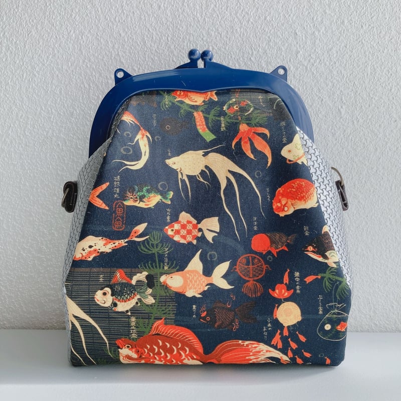 あやかし金魚プラスチック口金がま口バッグ | Zeppink