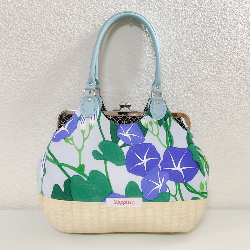 あおりがま口バッグ　ハンドメイド　ウール×ベージュ 夜の顔(麹色)あおりがま口バッグ | Zeppink