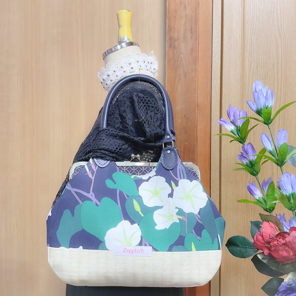 夜の顔(紺色)あおりがま口バッグ | Zeppink