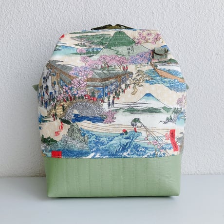 浮世絵風・春の風景柄(薄黄色)ワイヤー口金ショルダーバッグ
