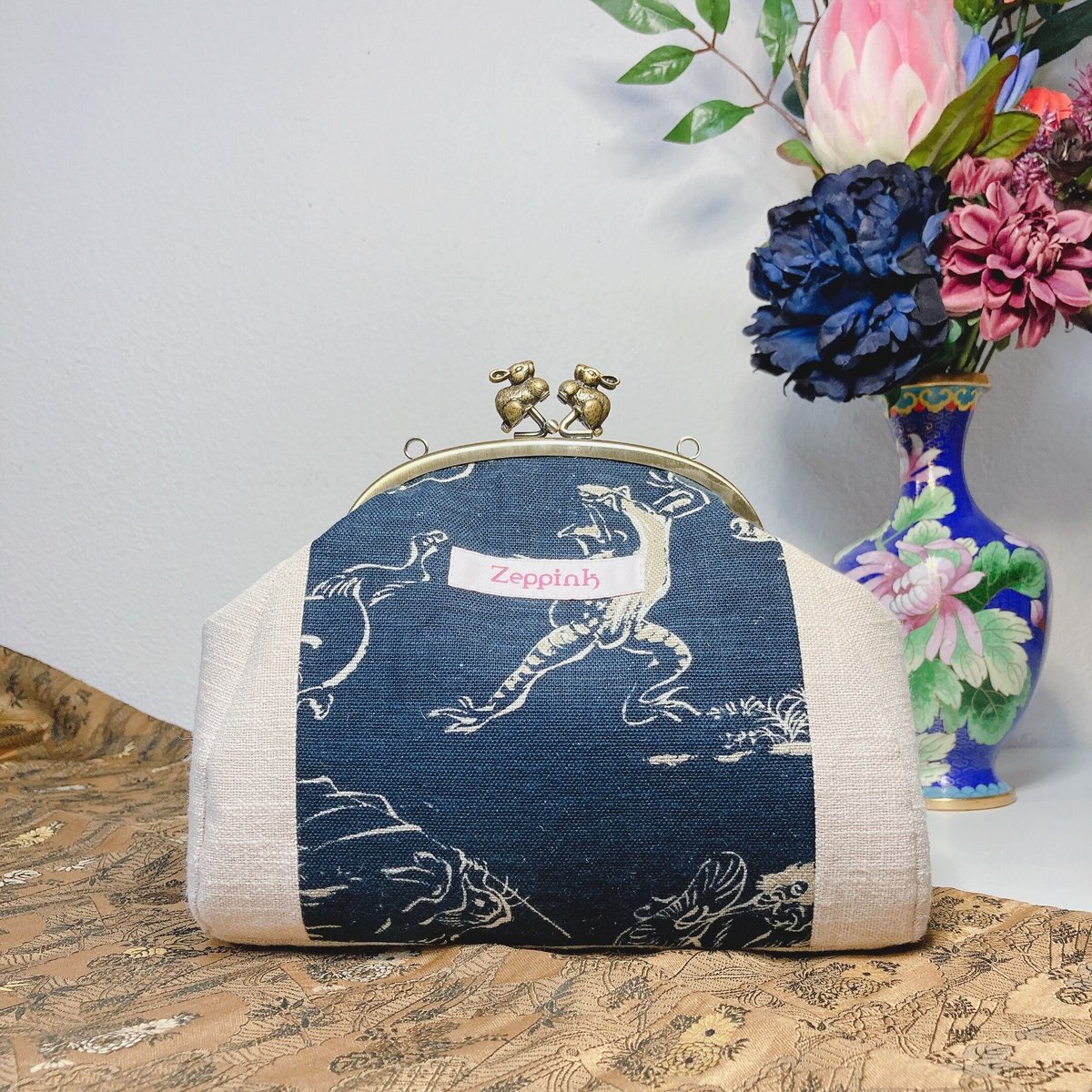 貴重　入手困難　京東都　鳥獣人物戯画　がま口　クラッチバッグ　美品　入手困難 fit=scale-down,w=1200