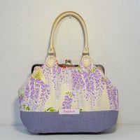 祝福(ライトベージュ)あおりがま口バッグ