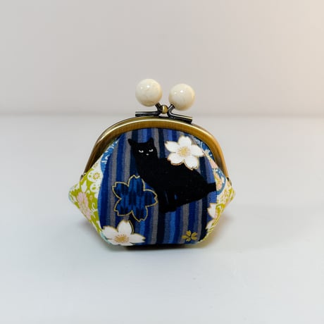 ストライプ桜猫(ブルー)ぷっくりがま口ポーチ