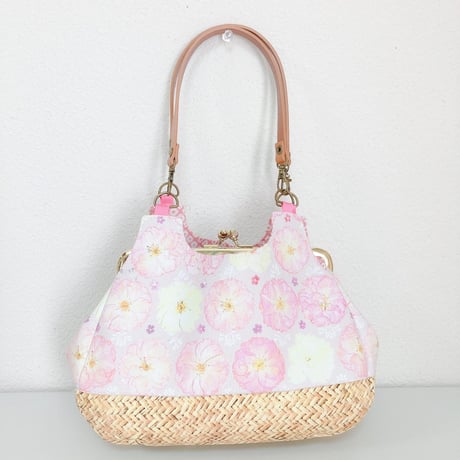 ぼたん桜柄あおりがま口バッグ・やわらか