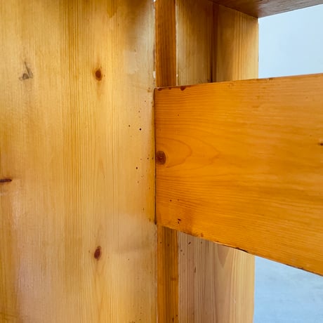 2 Planks Stool for "Les Arcs" / Les Arcs architect team /8
