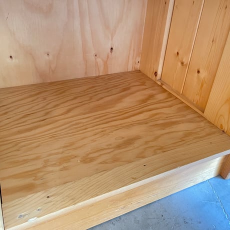 Solid Pine Cabinet from Les Arcs / Les Arcs architectural team