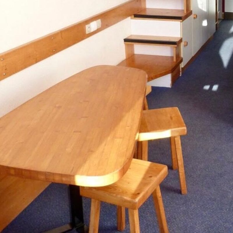 Square Seat Stool for Les arcs-4 / Charlotte Pe