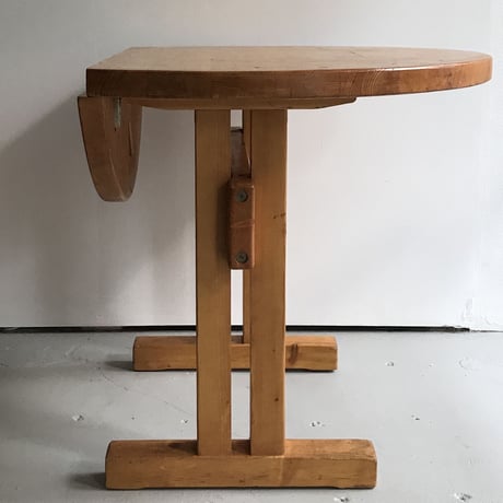 Round Table for "Les Arcs" / Charlotte Perriand / 1970s