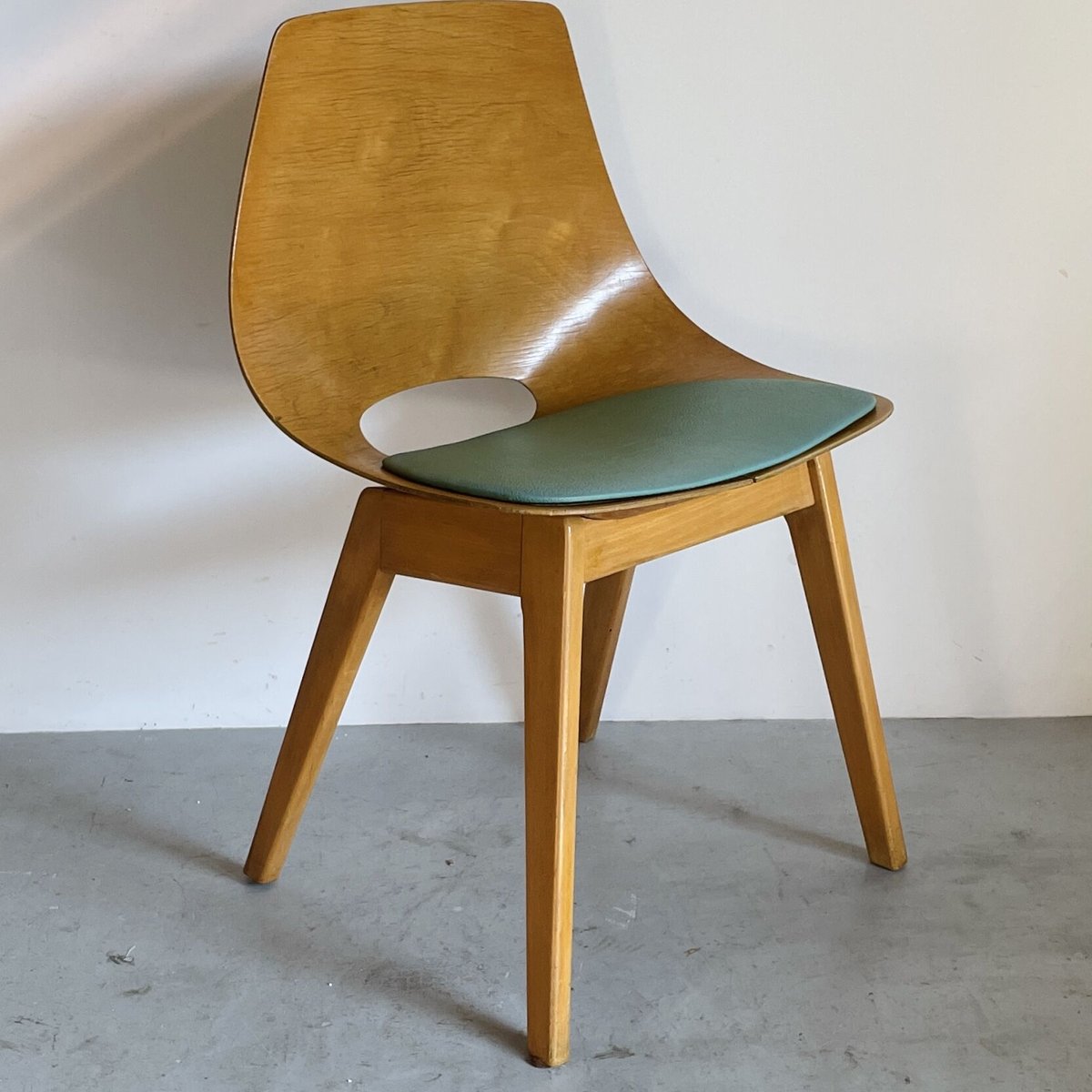 PRICE/ASK］Tonneau Chair-Wood Leg-Green Seat /...