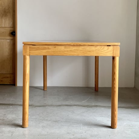"Week-End" dining table / Pierre Gautier Delaye / c.1960