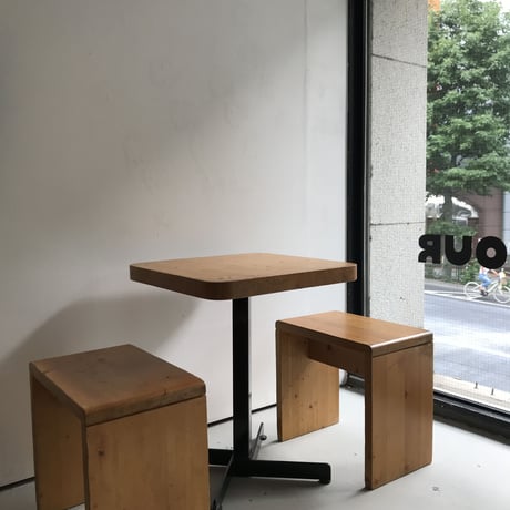 ［※PRICE/ASK］Small Table / Used at  "Les arcs"