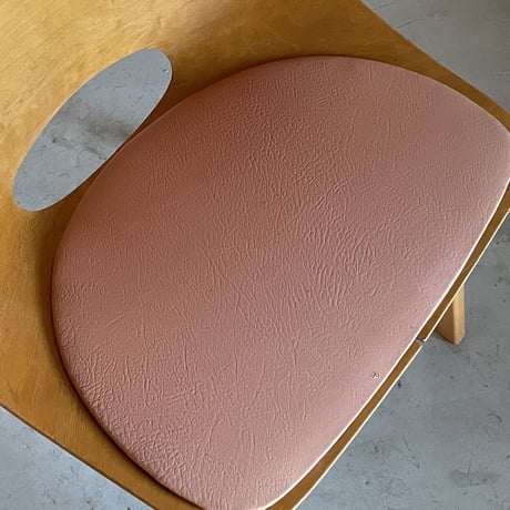 Tonneau Chair-Wood Leg-Pink Seat / Pierre Guariche-2