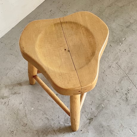 Free form Stool-A / Rene Martin