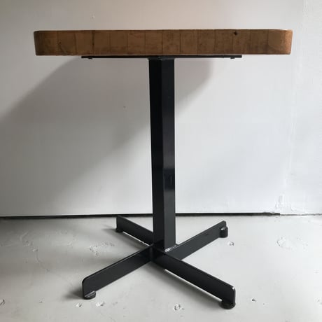 ［※PRICE/ASK］Small Table / Used at  "Les arcs"
