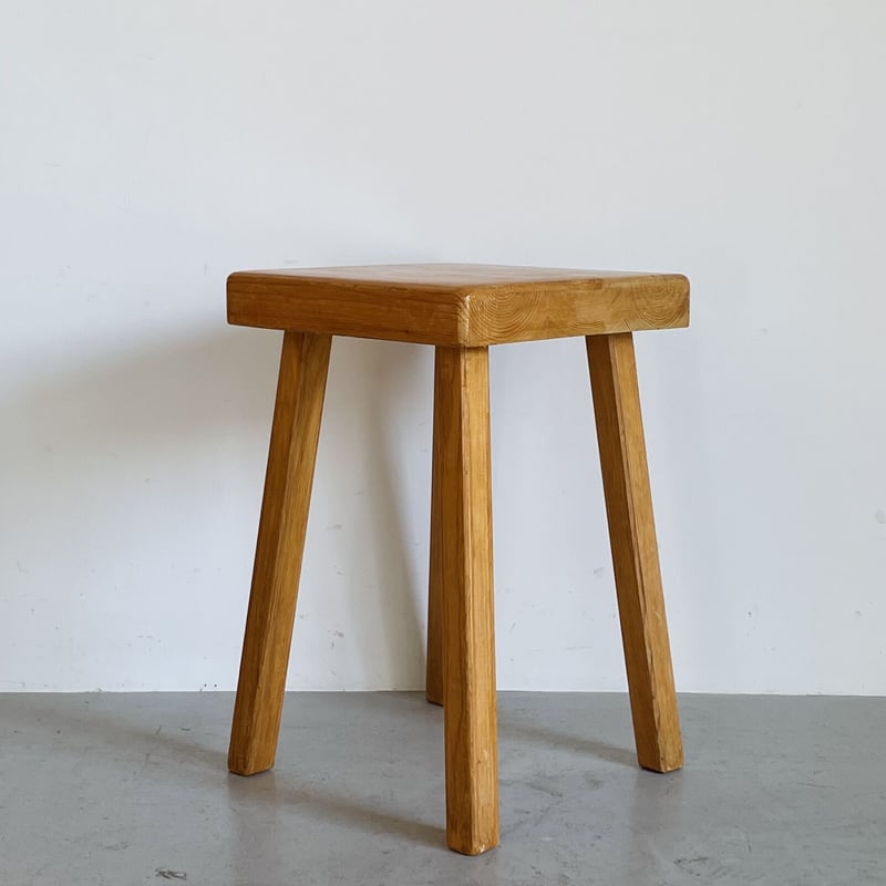 Square Seat Stool for Les arcs-1 / Charlotte Pe Square Seat Stool for Les arcs-1 / Charlotte Pe