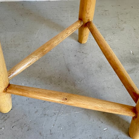 Free form Stool-A / Rene Martin