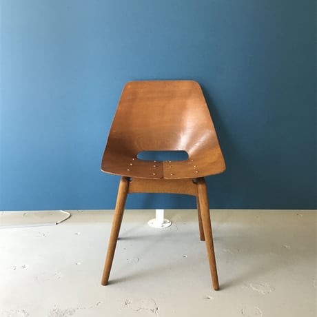 Amsterdam (Tonneau) Chair-Wood Leg / Pierre Guariche